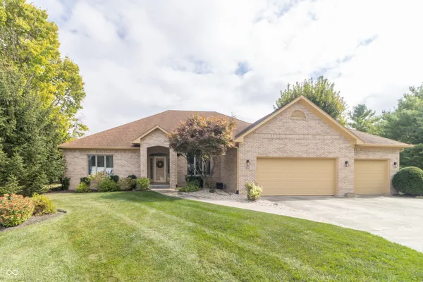 $464,900 | 1057 North Cambridge Court, Greenfield, IN 46140