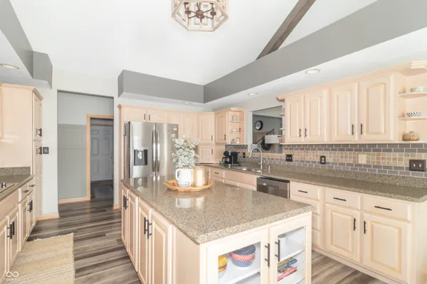 $464,900 | 1057 North Cambridge Court, Greenfield, IN 46140