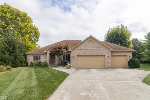 $464,900 | 1057 North Cambridge Court, Greenfield, IN 46140
