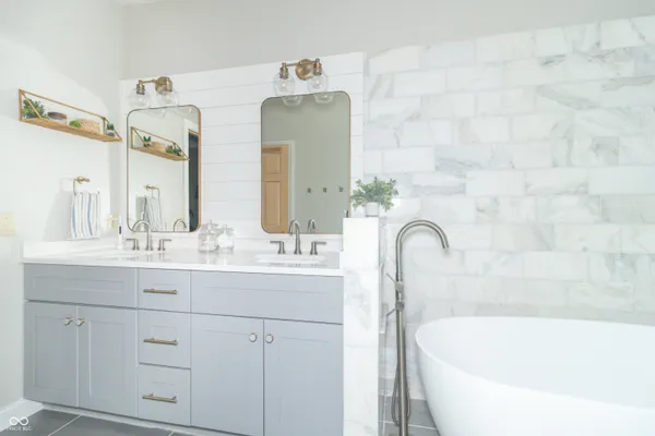 $464,900 | 1057 North Cambridge Court, Greenfield, IN 46140