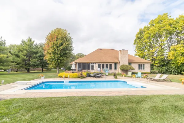 $464,900 | 1057 North Cambridge Court, Greenfield, IN 46140