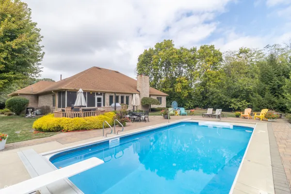 $464,900 | 1057 North Cambridge Court, Greenfield, IN 46140