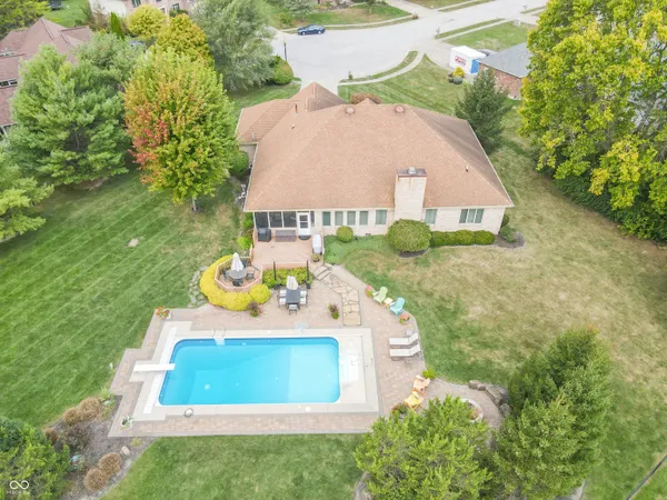 $464,900 | 1057 North Cambridge Court, Greenfield, IN 46140