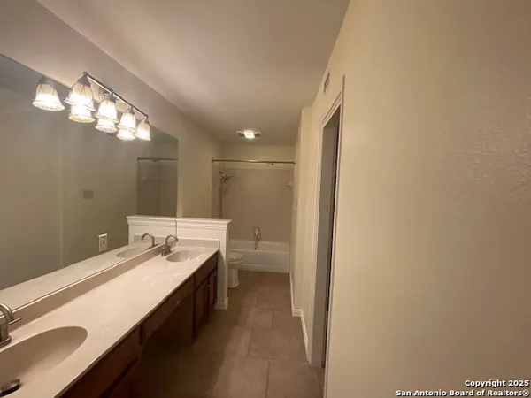 $1,975 | 6046 Glen Heather, San Antonio, TX 78240