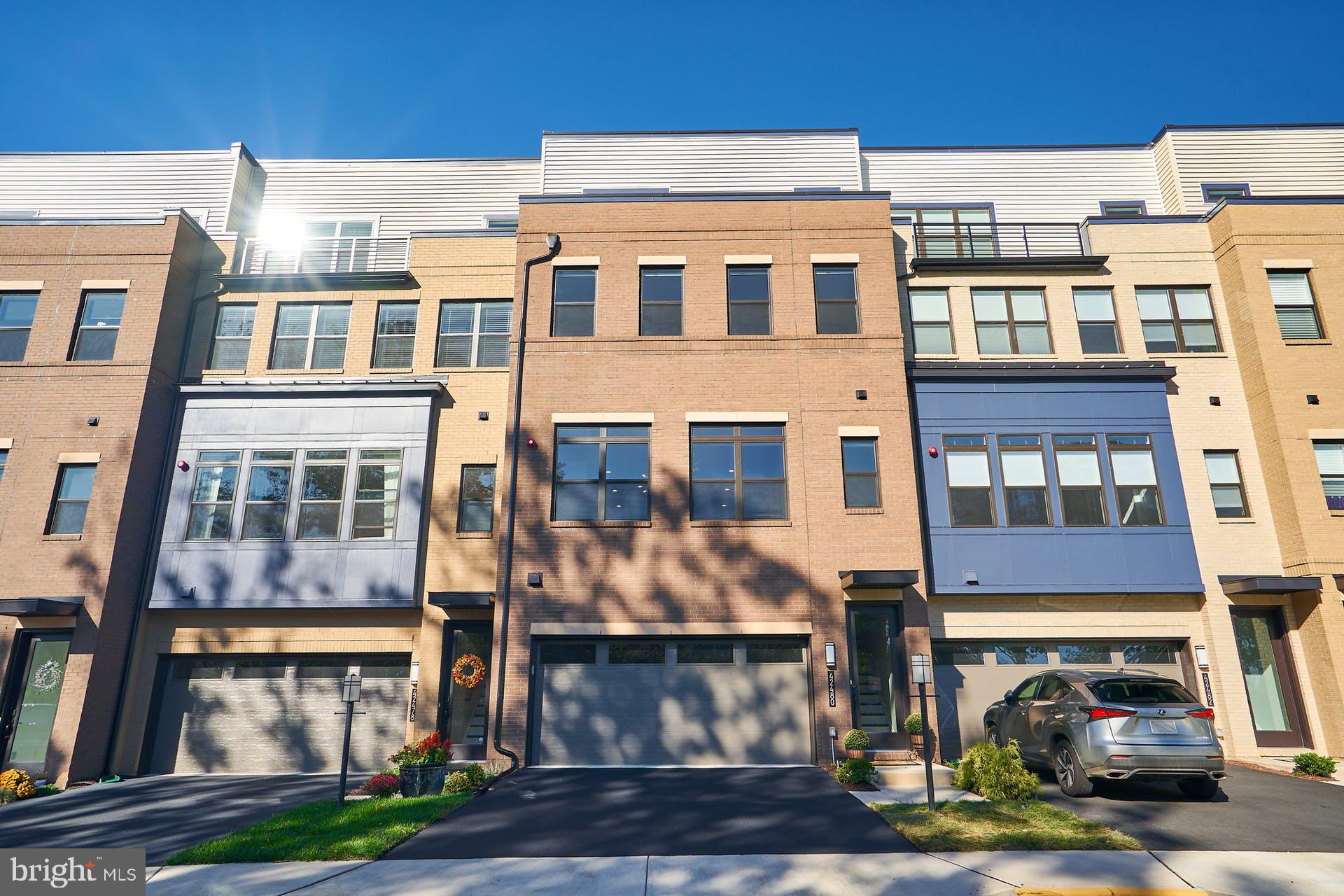 42480 Mildred Lndg Square Ashburn, VA 20148 - Photo 1 of 37