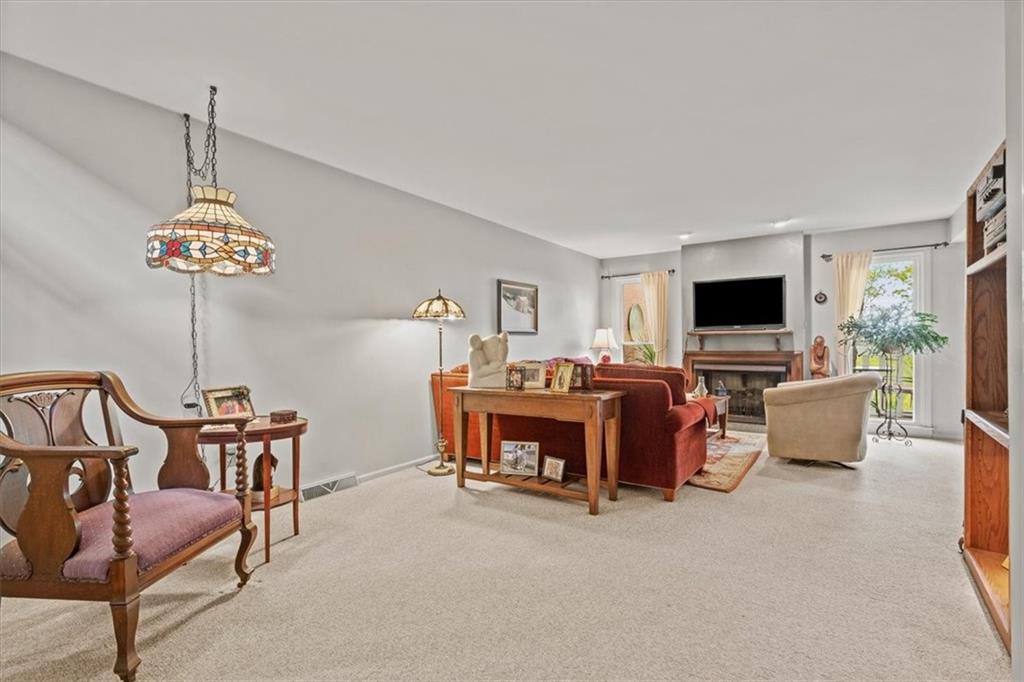 220 Sweet Gum Road Pittsburgh, PA 15238 - Photo 7 of 48 Gallery Image 7