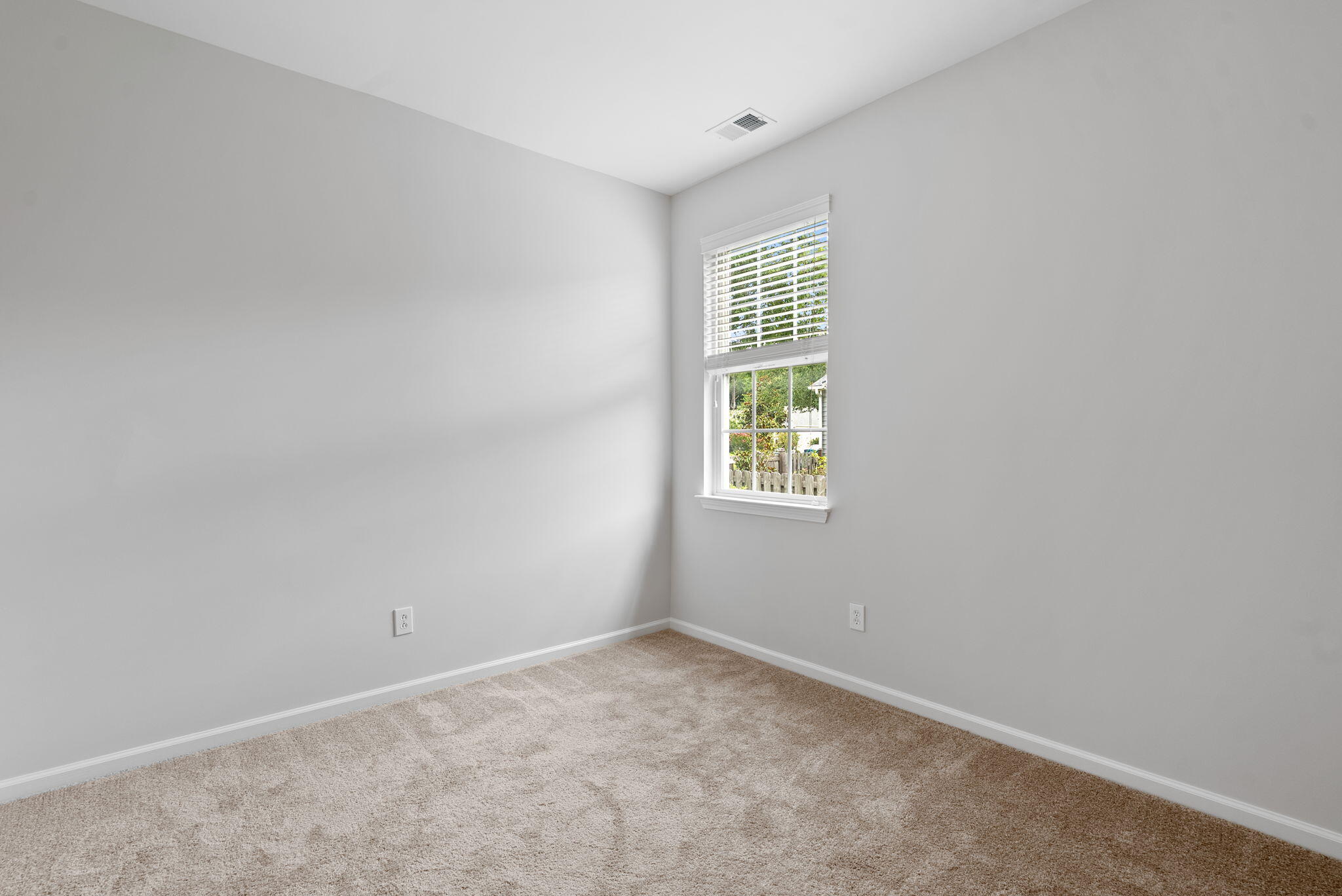 136 Gathering Island Road Summerville, SC 29485 - Photo 31 of 42 31-web-or-mls-BARCLAY MEDIA CO.-31