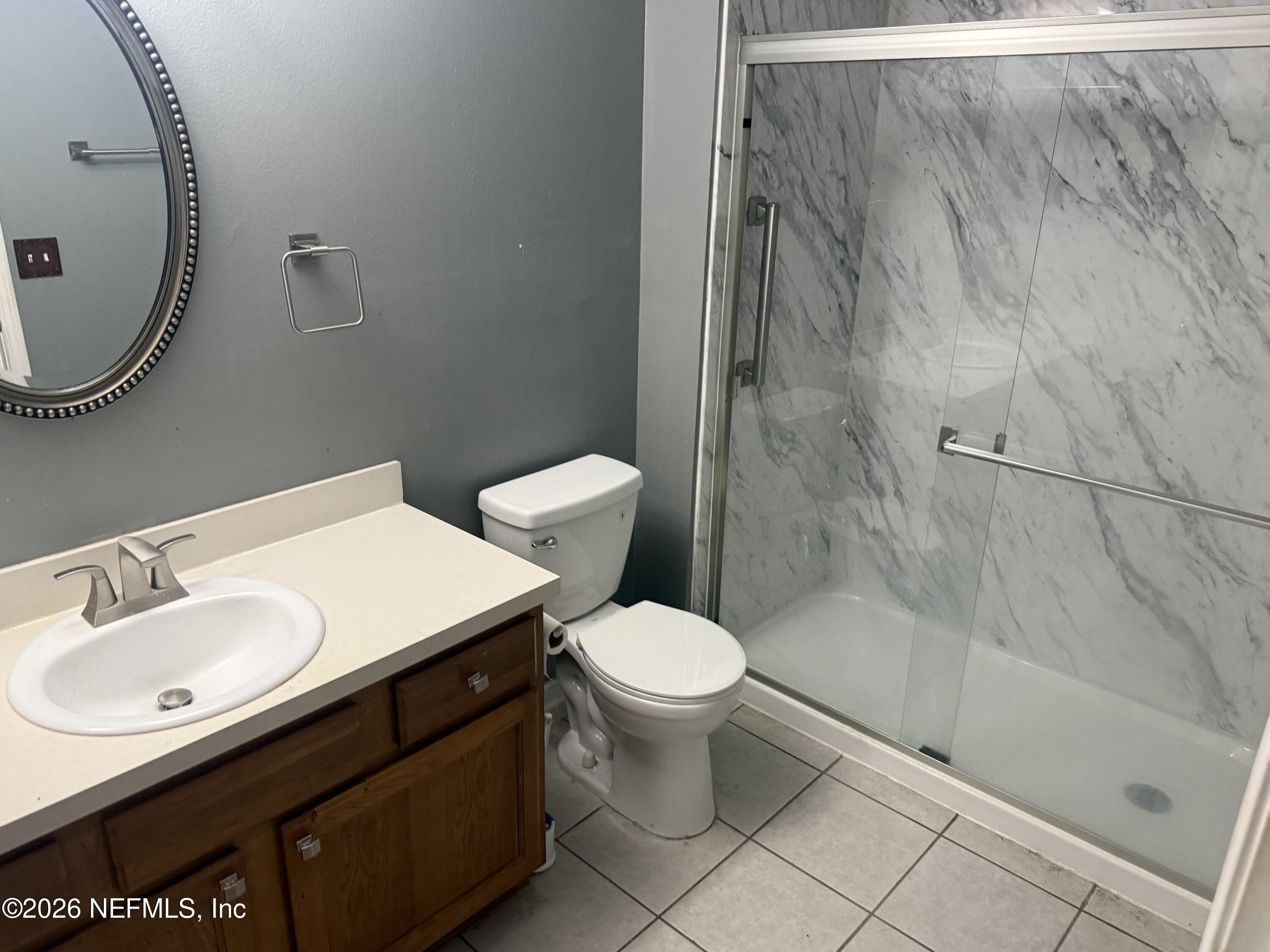 7920 Merrill Road, Unit 914 Jacksonville, FL 32277 - Photo 16 of 19 Hall bath
