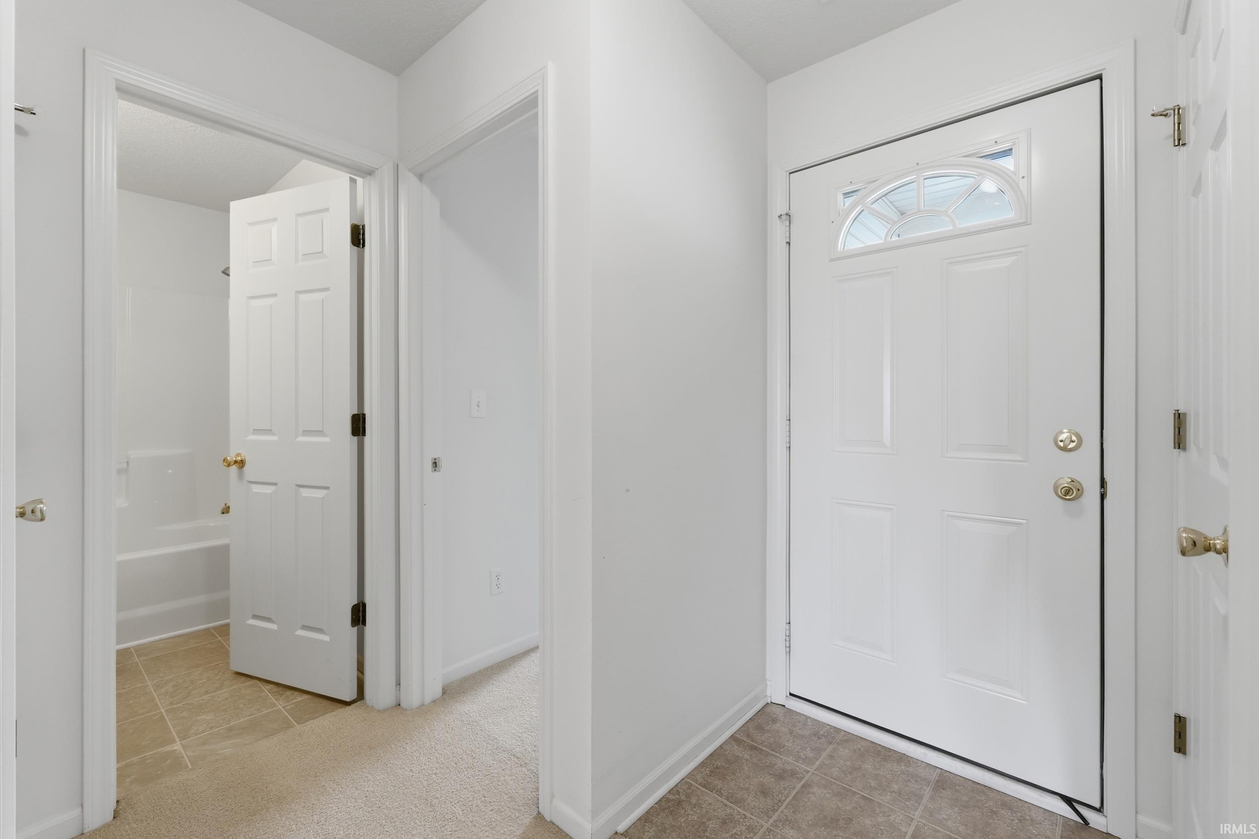 7519 Bowlander Way Fort Wayne, IN 46835 - Photo 3 of 32