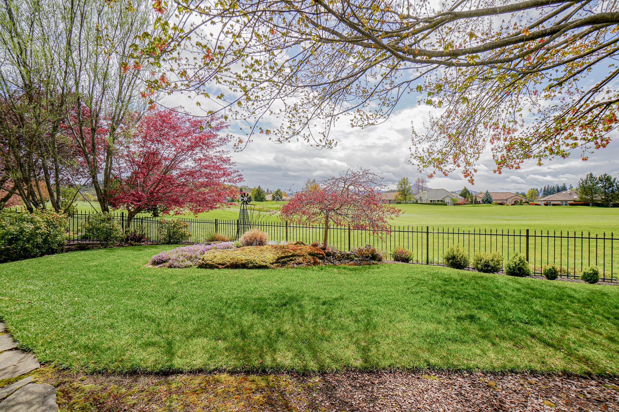 878 St Andrews Way Eagle Point, OR 97524 - Photo 44 of 55 DSC08479