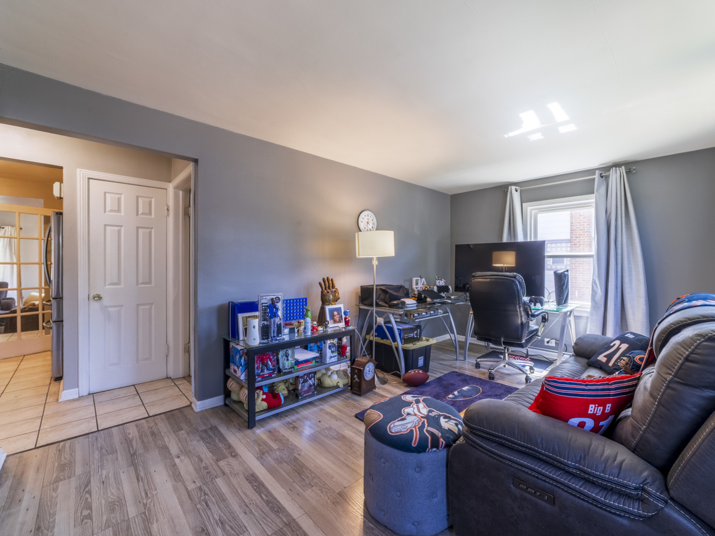 17519 Community Street Lansing, IL 60438 - Photo 4 of 39 Gallery Image 4