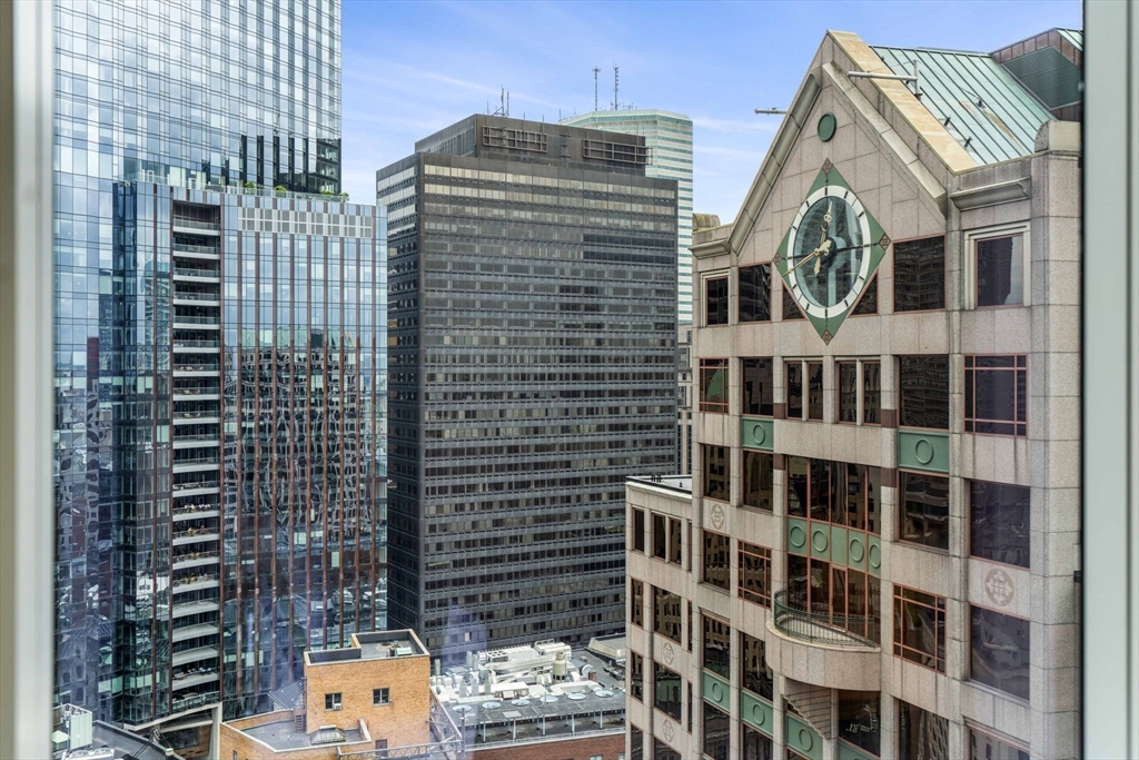1 Franklin Street, Unit 2609 Boston, MA 02110 - Photo 6 of 24 a front view of a building