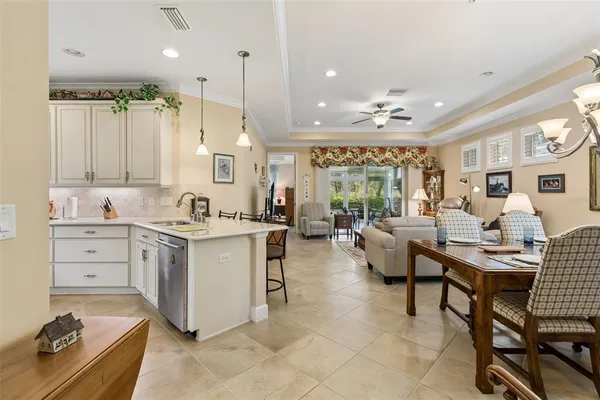 $367,000 | 2306 Oakley Green Drive, Unit 62, Sun City Center, FL 33573