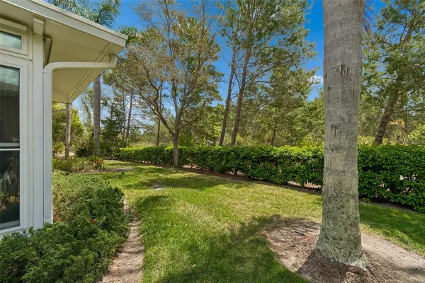 $367,000 | 2306 Oakley Green Drive, Unit 62, Sun City Center, FL 33573
