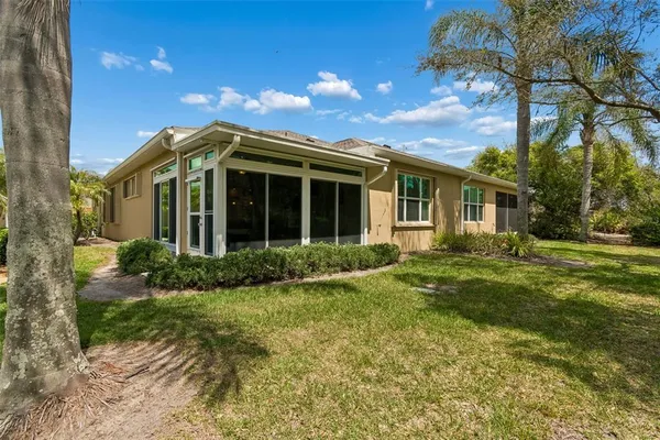 $367,000 | 2306 Oakley Green Drive, Unit 62, Sun City Center, FL 33573