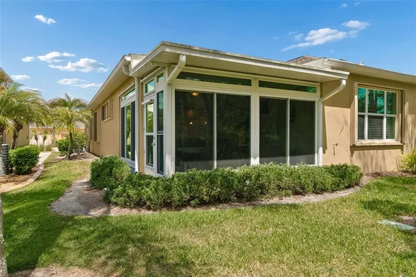 $367,000 | 2306 Oakley Green Drive, Unit 62, Sun City Center, FL 33573