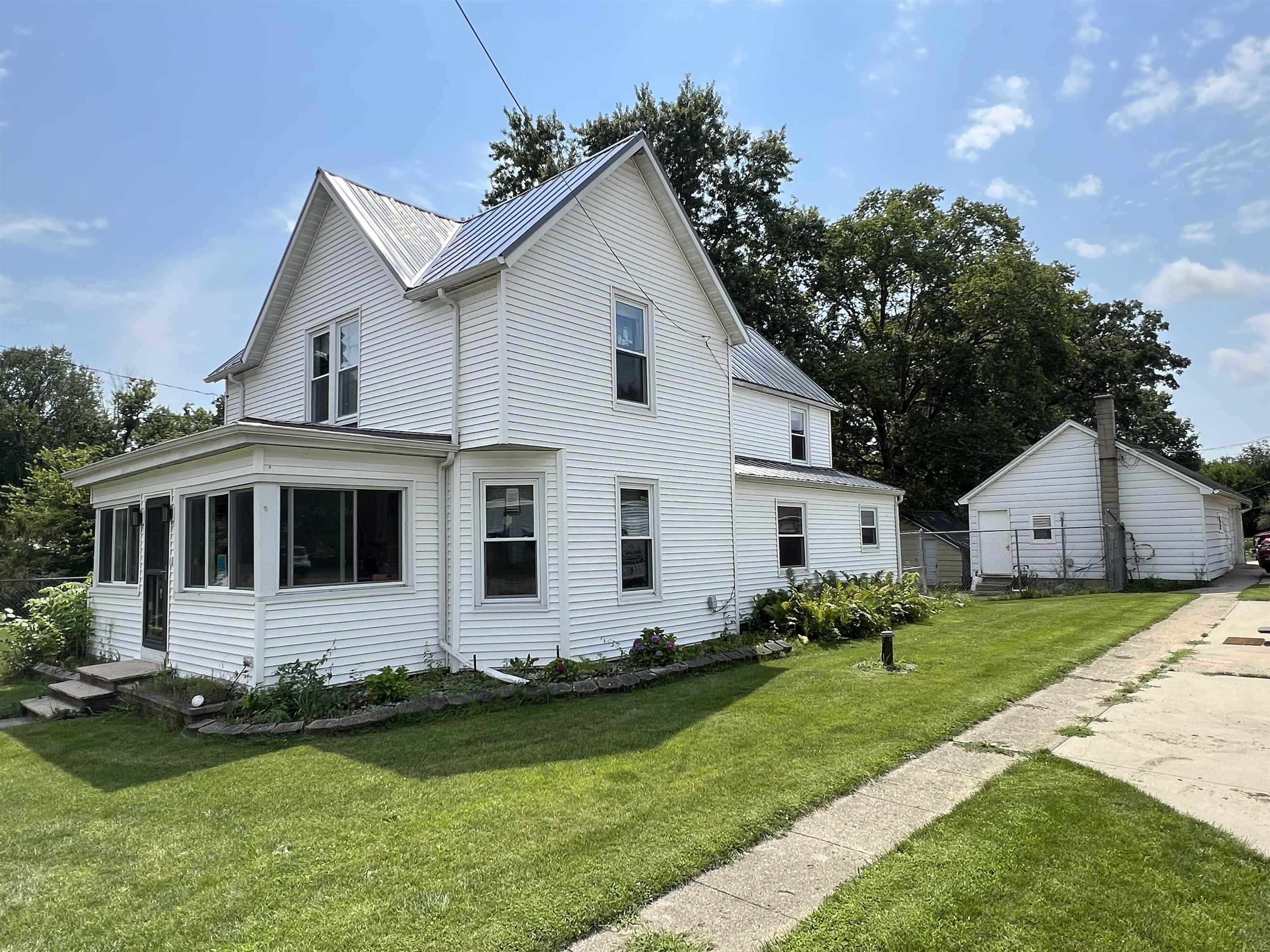 5402 South County Rd D Afton, WI 53501 - Photo 3 of 50