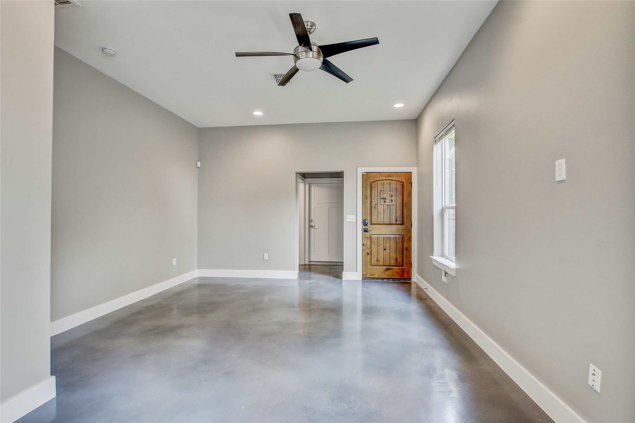 5109 Lott Avenue Austin, TX 78721 - Photo 12 of 33
