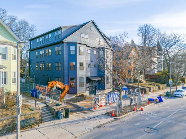 $4,858 | 584 Cambridge Street, Unit 8, Boston, MA 02134