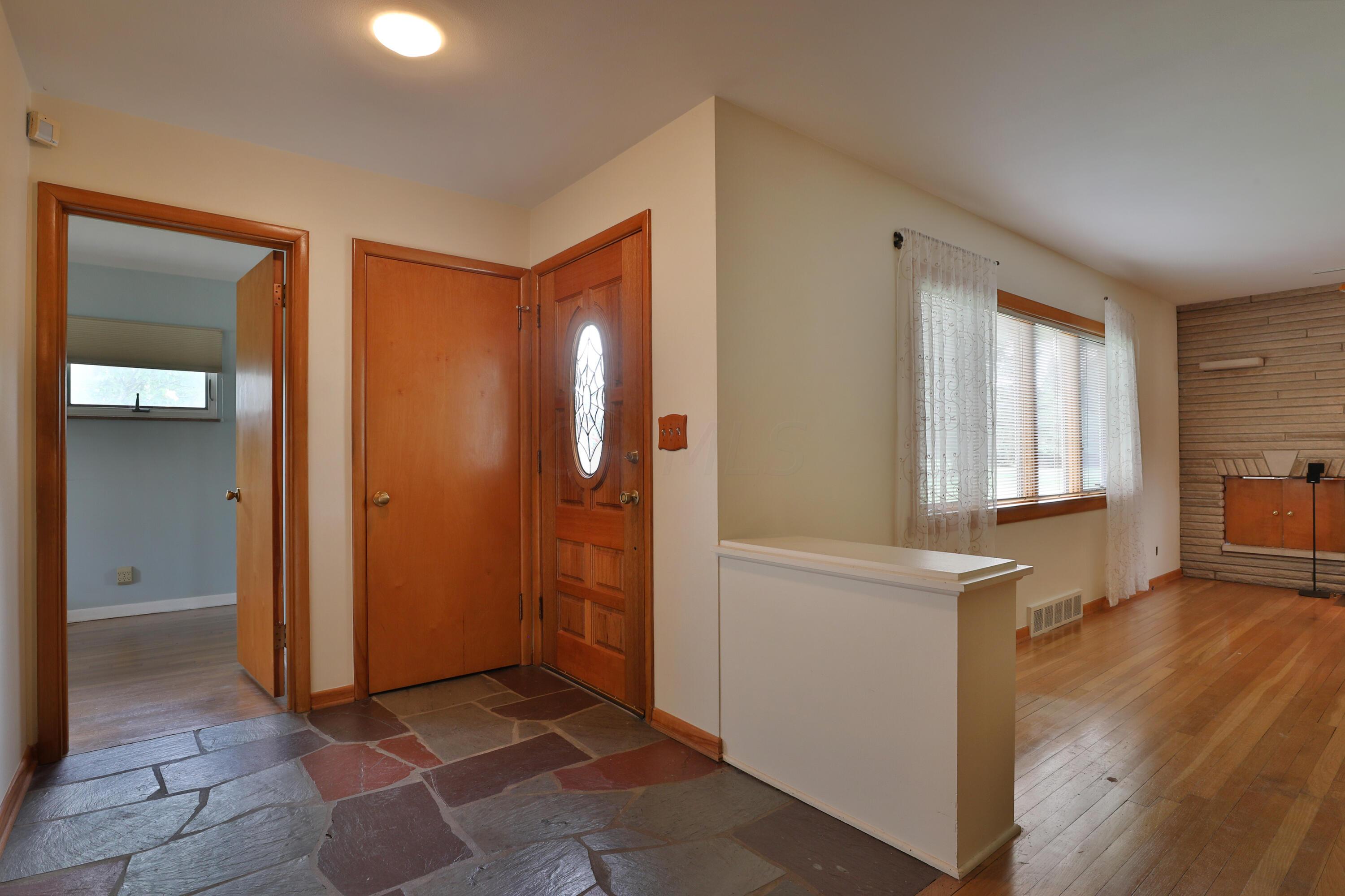 5925 Sinclair Road Columbus, OH 43229 - Photo 24 of 60 5925-Sinclair-22