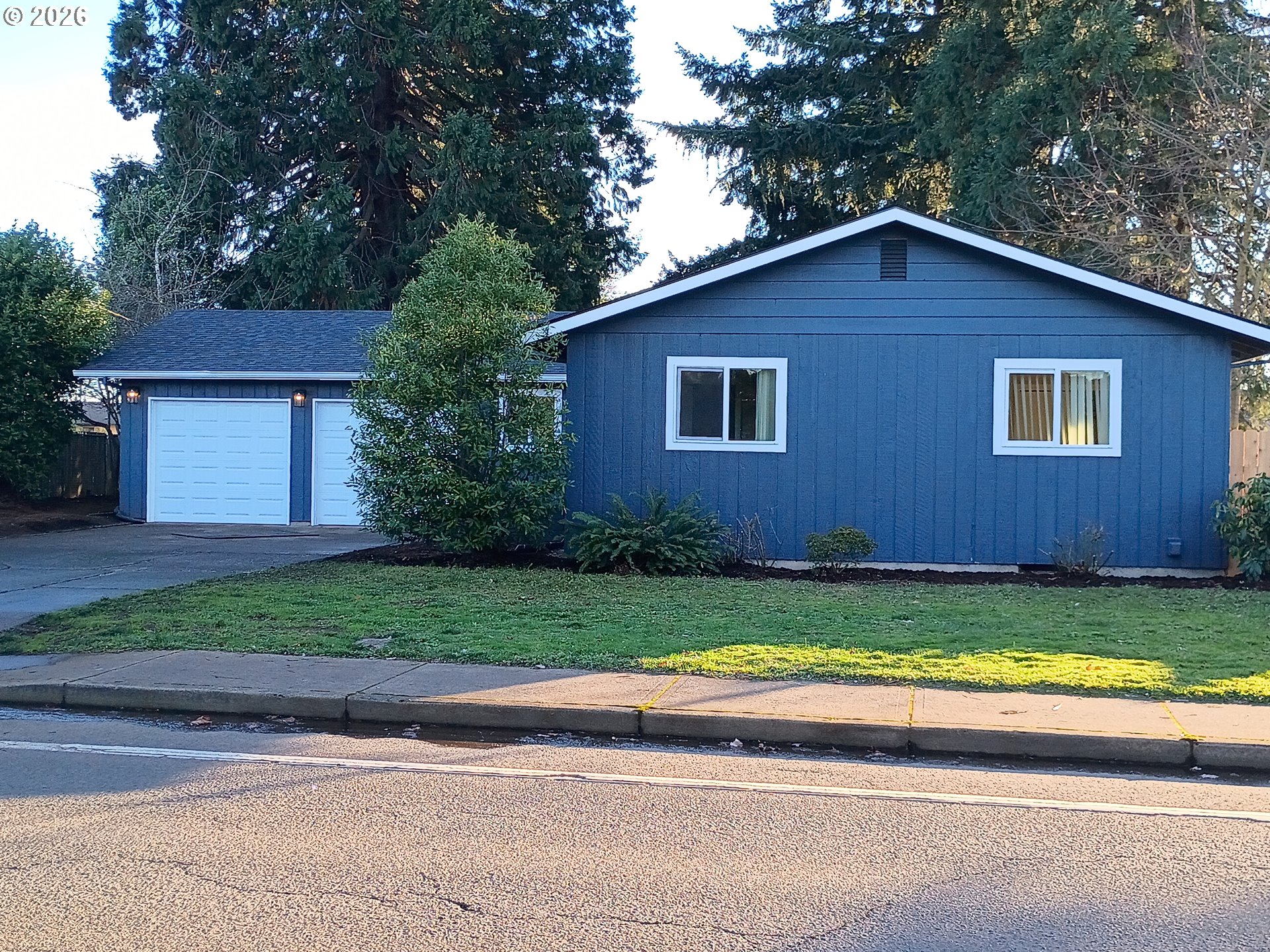 625 North Knights Bridge Road Canby, OR 97013 - Photo 17 of 18 a view of a house with a yard