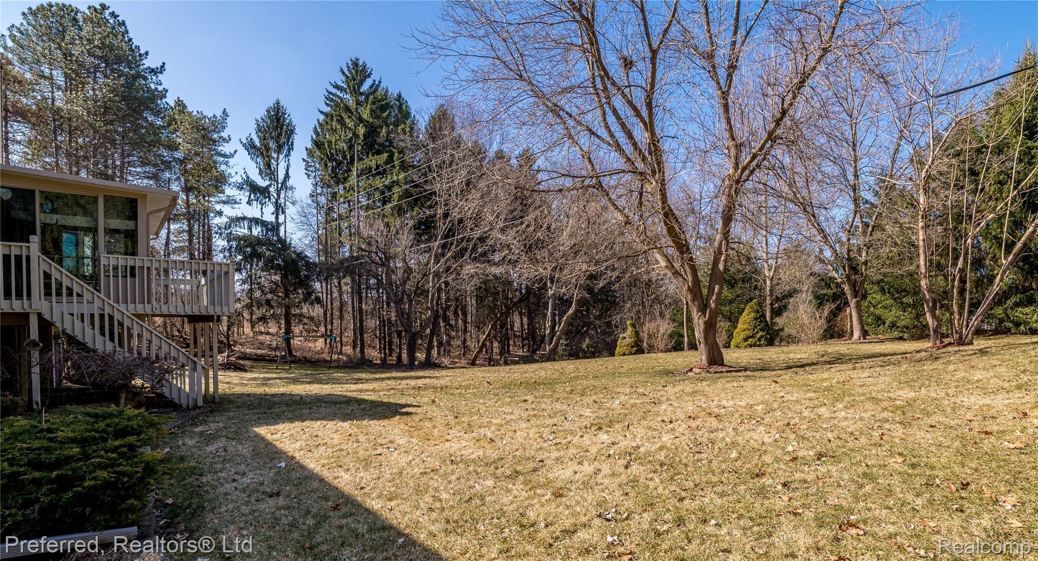 3864 Pleasant Valley Road Brighton, MI 48114 - Photo 10 of 45 3864 Pleasant Valley_Brighton-10.jpg