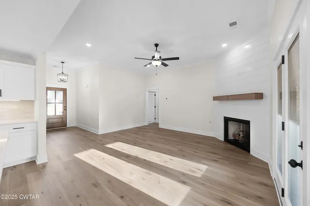 $319,900 | 428 Fairway Boulevard, Jackson, TN 38305