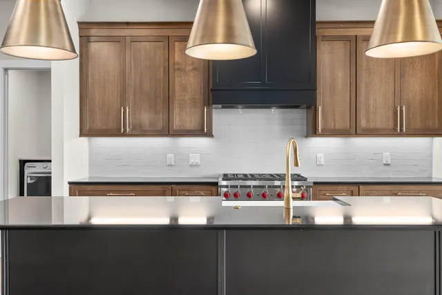 $1,699,000 | 1 Hill Farm Court, Unit 200, North Oaks, MN 55127