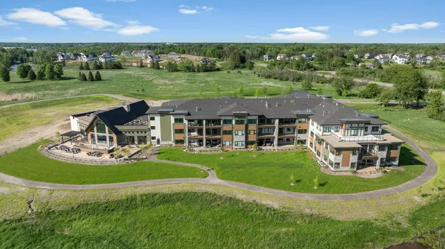 $1,699,000 | 1 Hill Farm Court, Unit 200, North Oaks, MN 55127