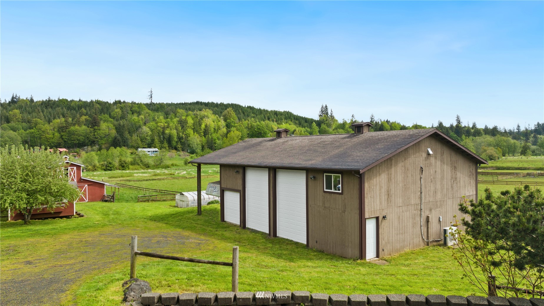 300 West Elk Ridge Road Shelton, WA 98584 - Photo 29 of 40 a view of a house with backyard