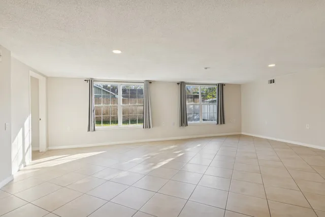 $1,950 | 1861 Dolphin Drive, Seabrook, TX 77586