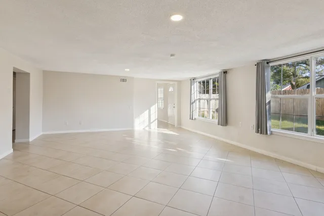 $1,950 | 1861 Dolphin Drive, Seabrook, TX 77586