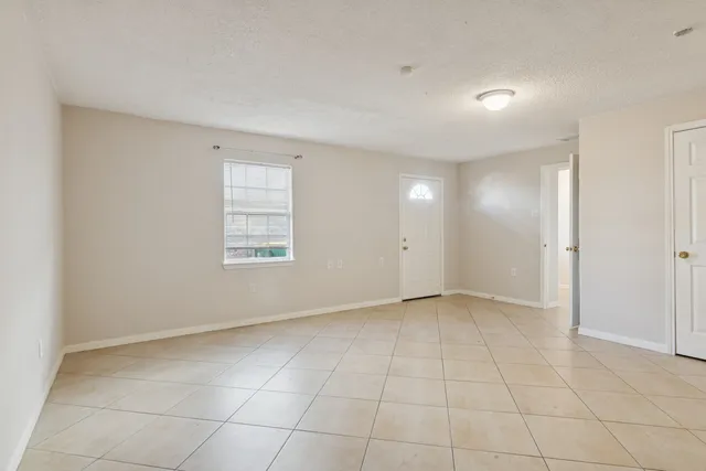 $1,950 | 1861 Dolphin Drive, Seabrook, TX 77586