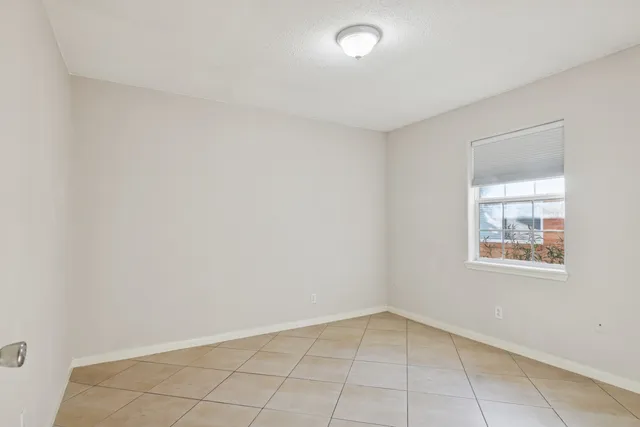 $1,950 | 1861 Dolphin Drive, Seabrook, TX 77586