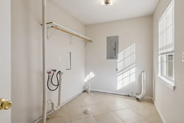 $1,950 | 1861 Dolphin Drive, Seabrook, TX 77586