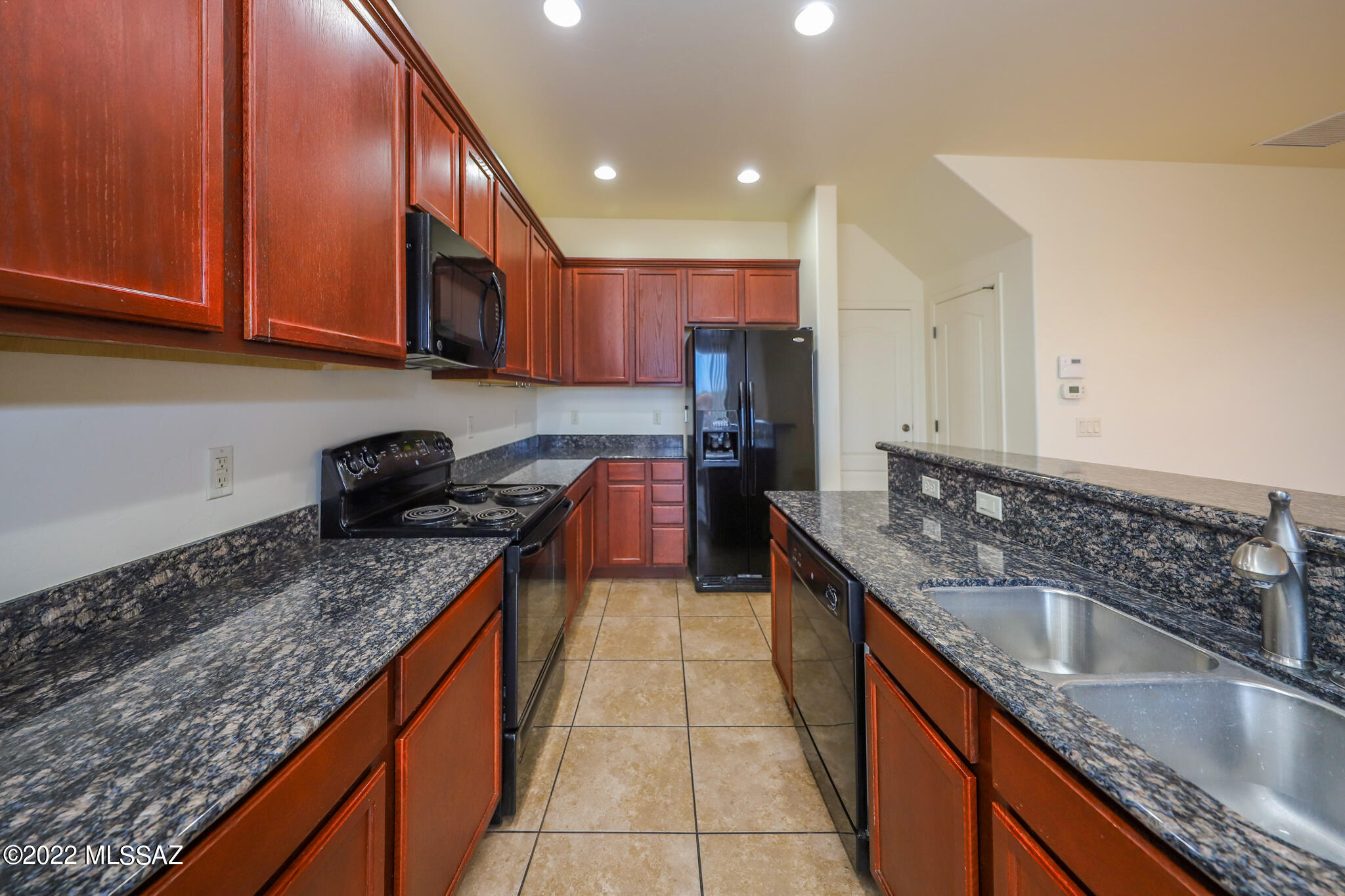 5566 North Morning Spring Avenue Tucson, AZ 85741 - Photo 8 of 30