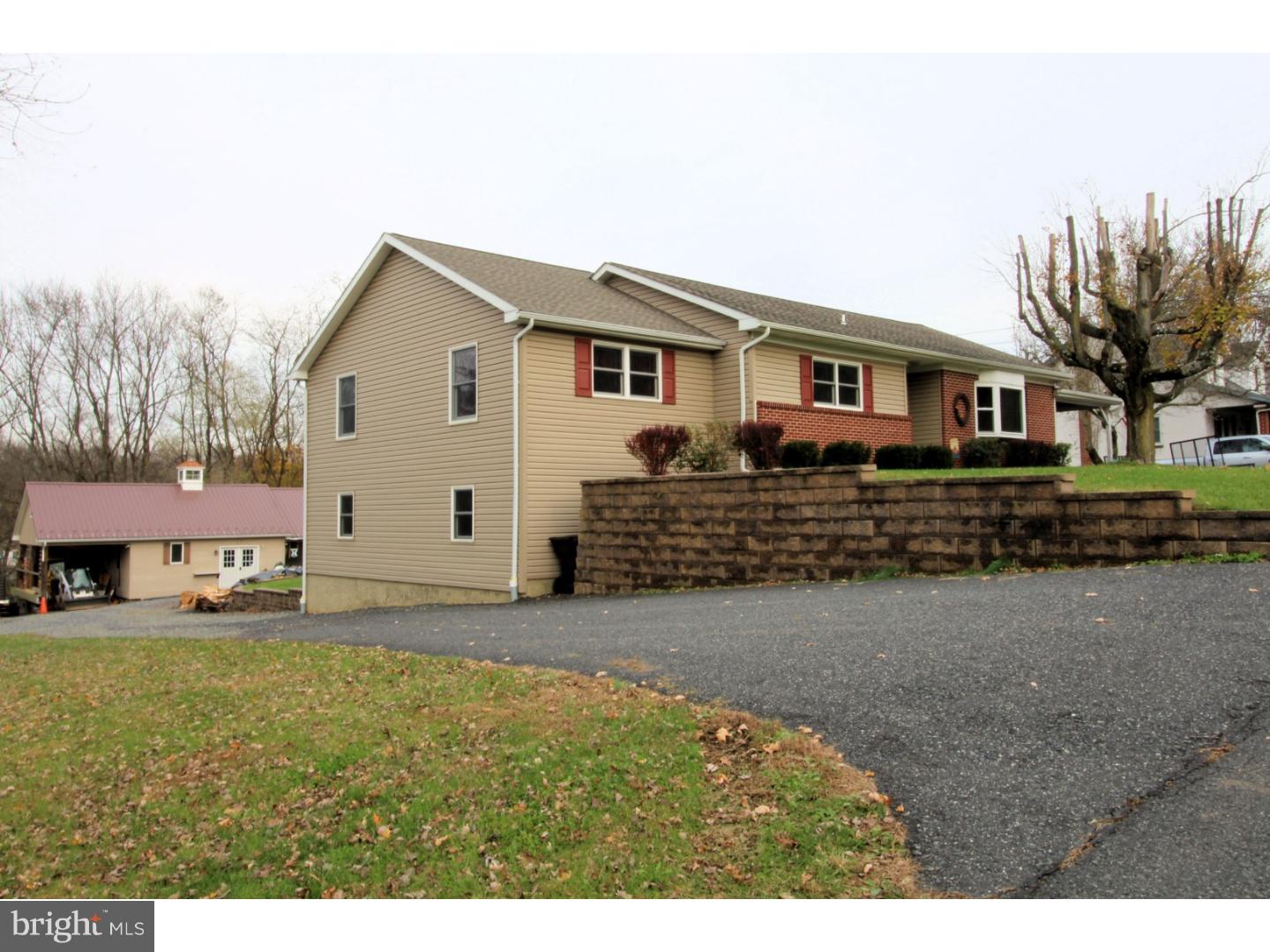 1015 Penny Road Green Lane, PA 18054 - Photo 3 of 25 Gallery Image 3