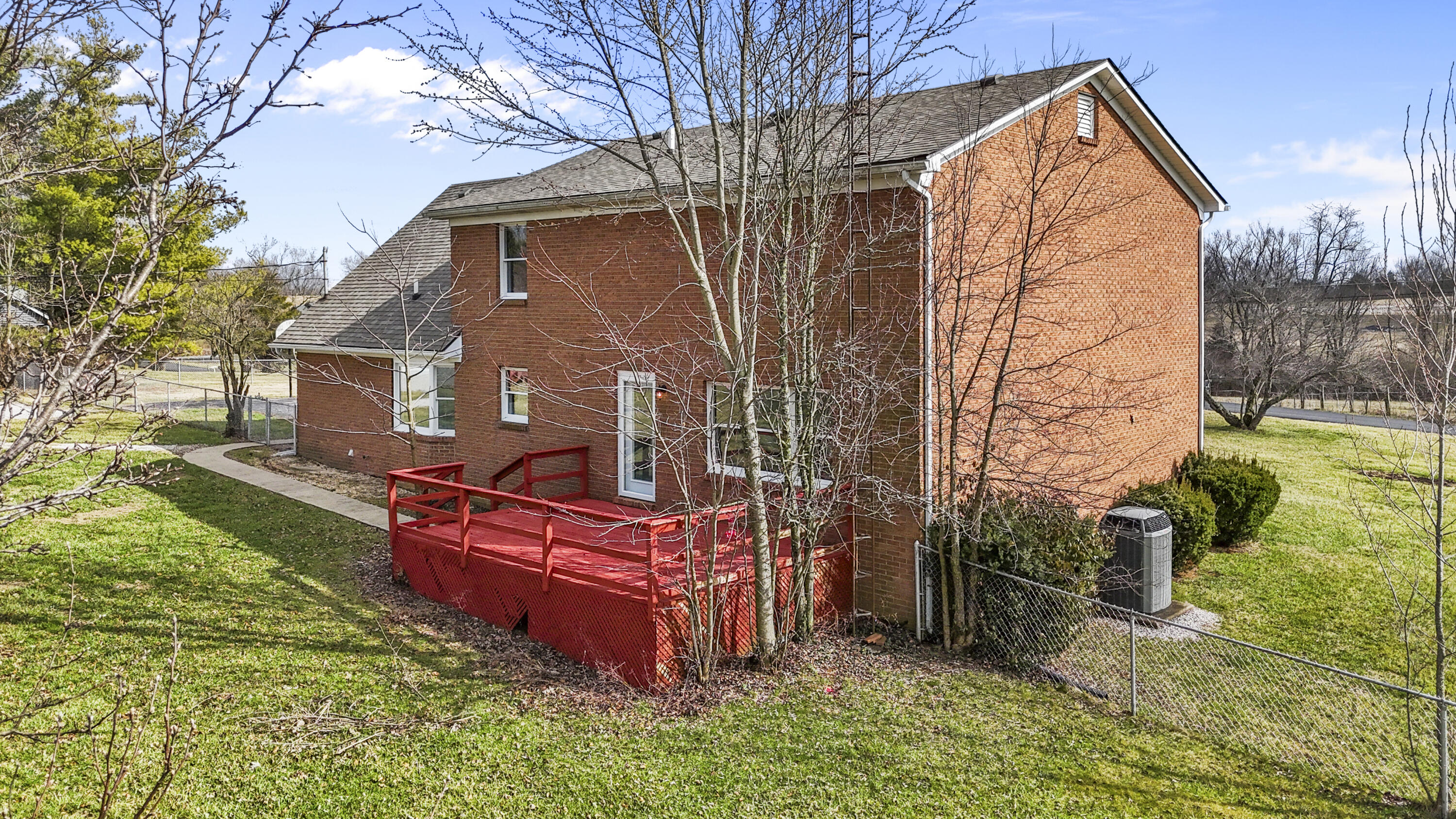 209 Oregon Road Salvisa, KY 40372 - Photo 7 of 52 DJI_20260226145442_0030_D