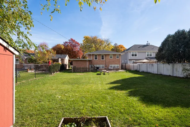 $3,200 | 114 North Forest Avenue, Palatine, IL 60074