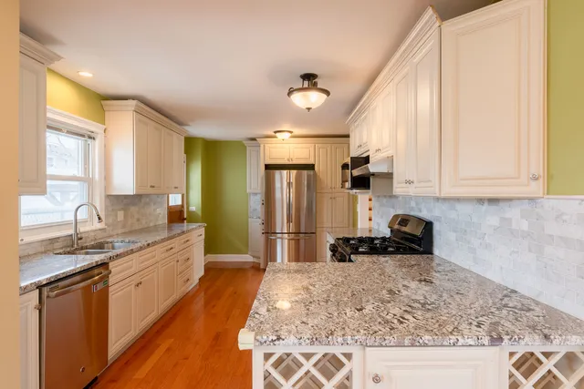 $3,200 | 114 North Forest Avenue, Palatine, IL 60074