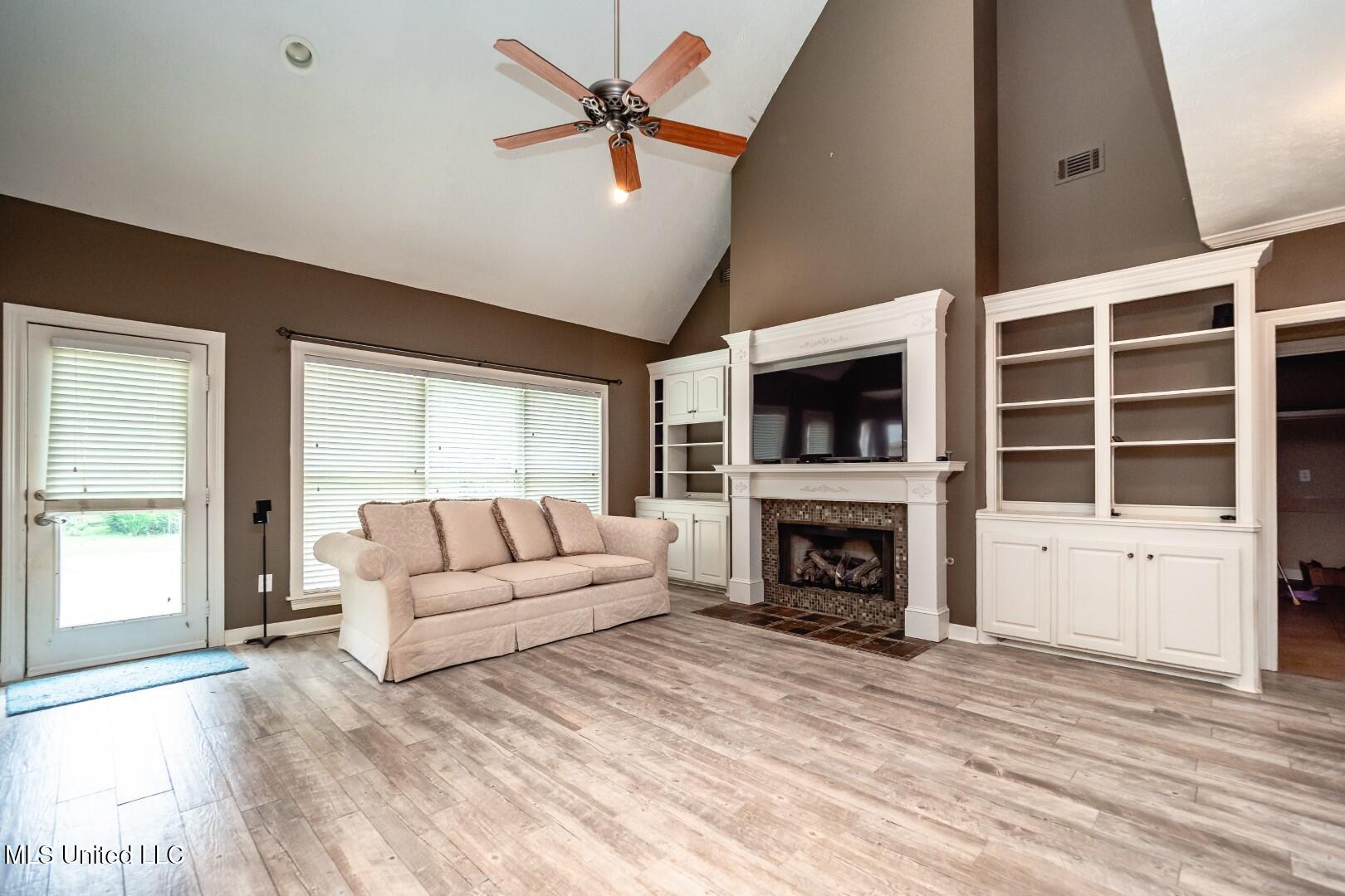 628 Kinsington Court Ridgeland, MS 39157 - Photo 9 of 47 P5290013