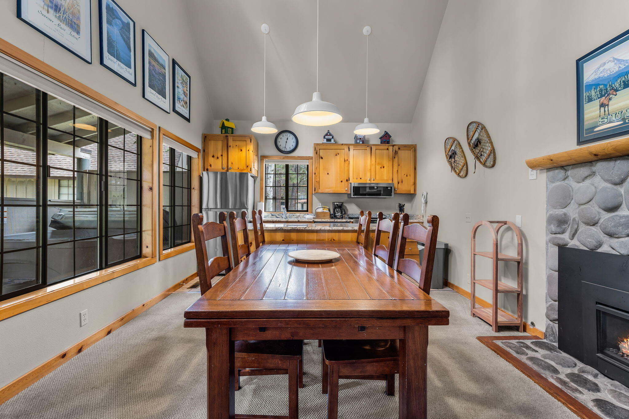 57505 Circle 4 Cabin Road, Unit 29 Sunriver, OR 97707 - Photo 13 of 35 a view of a dining room with furniture