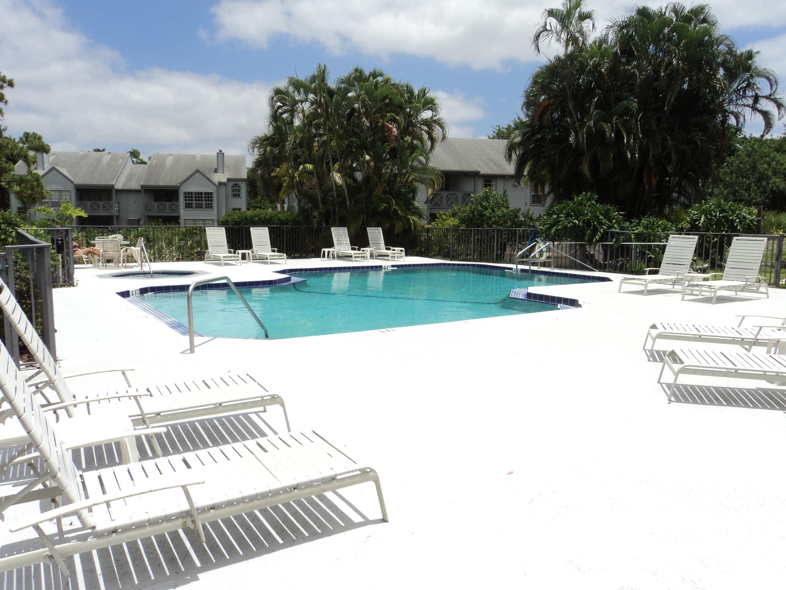 5016 Heatherhill Lane, Unit 8 Boca Raton, FL 33486 - Photo 8 of 12 DSC02716