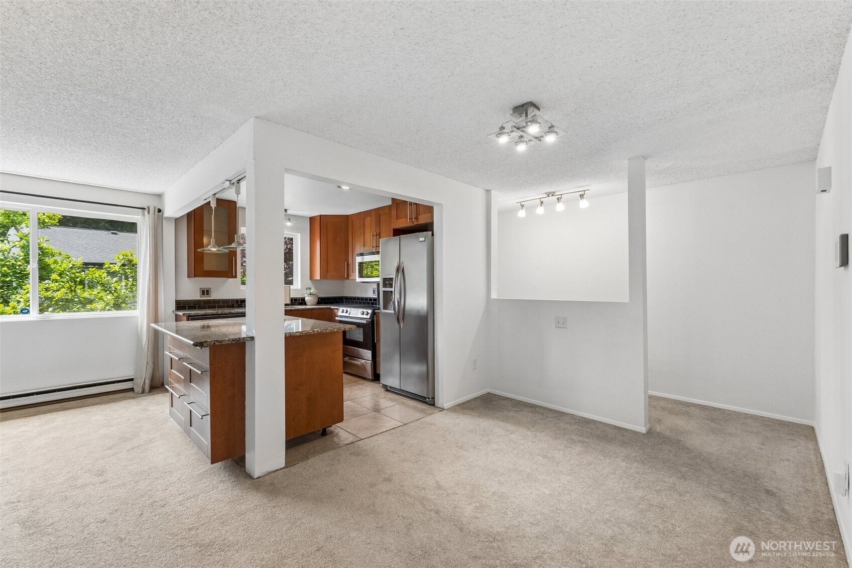 7909 218th Street Southwest, Unit 4 Edmonds, WA 98026 - Photo 5 of 28