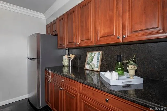 $2,605 | 150 Lake Pointe Drive, Unit 150, Middle Island, NY 11953