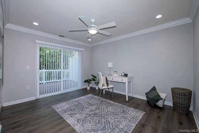 $2,605 | 150 Lake Pointe Drive, Unit 150, Middle Island, NY 11953