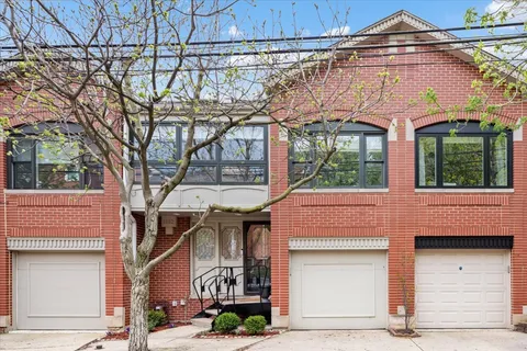 $800,000 | 1882 North Poe Street, Chicago, IL 60614