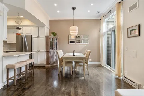 $800,000 | 1882 North Poe Street, Chicago, IL 60614