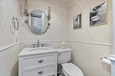 $800,000 | 1882 North Poe Street, Chicago, IL 60614