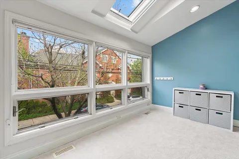 $800,000 | 1882 North Poe Street, Chicago, IL 60614